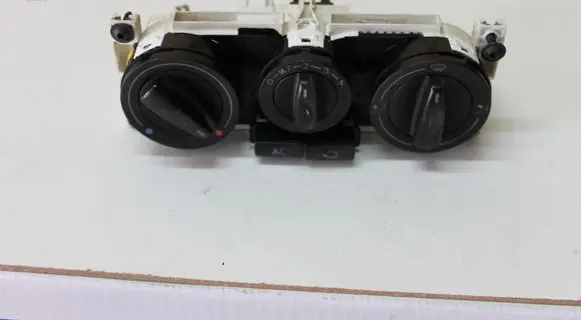 Volkswagen Golf IV Climate control unit 1J0820045F
