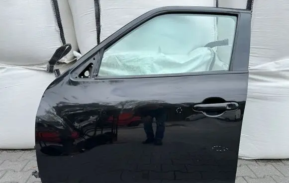 Nissan Juke I F15 Front door 