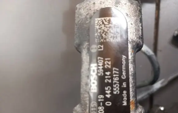Opel Insignia A Fuel main line pipe 0445214221 55576177