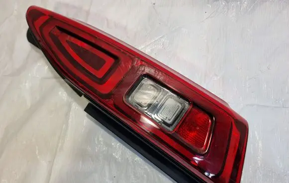 Opel Combo E Rear/tail lights 9820555080