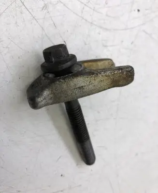 Nissan Qashqai Fuel Injector clamp holder