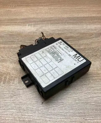 Opel Vectra B Comfort/convenience module 90464713 WithPlug