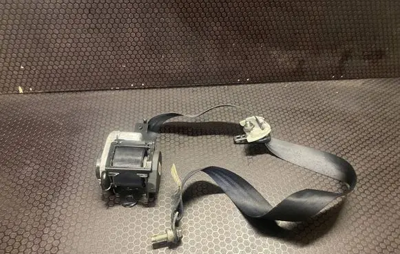 Peugeot 4007 Front seatbelt 604675800A