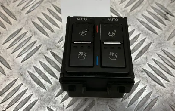 Lexus RX 450H Seat heating switch 8475248010