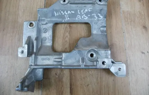 Nissan Leaf II (ZE1) A/C compressor mount bracket 1711230023
