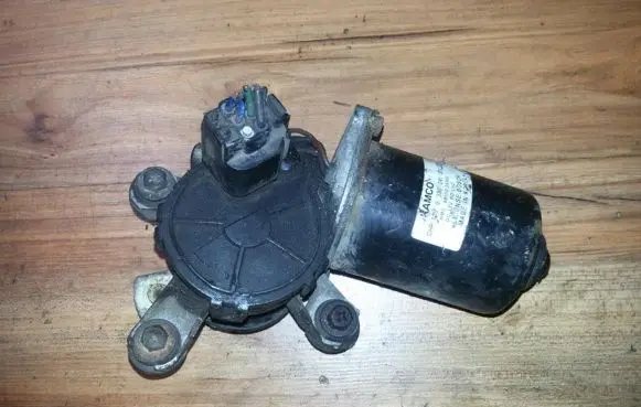 Hyundai Lantra II Wiper motor 0390241201 98100-29100