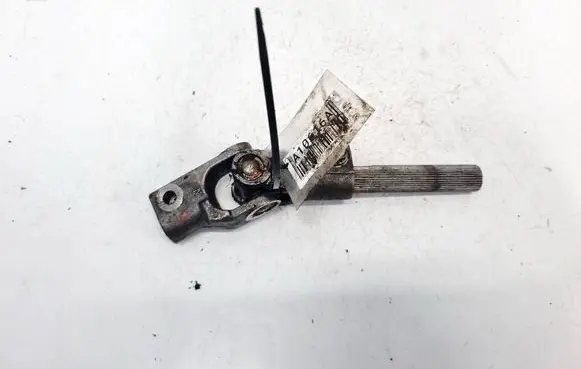 Toyota Avensis T250 Steering column universal joint 