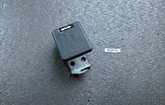Mitsubishi Pajero Engine bonnet (hood) release handle MB775329