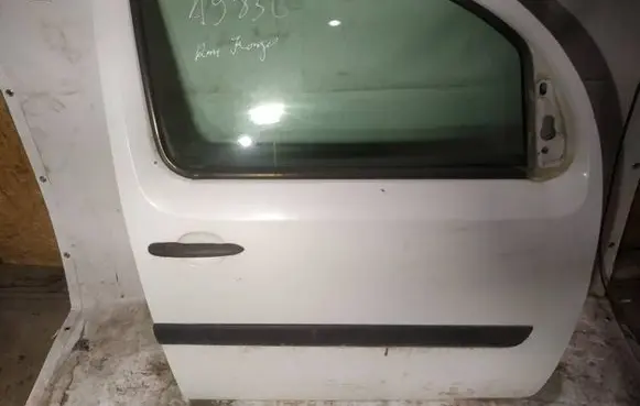 Renault Kangoo II Front door baltos