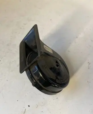 BMW 5 E60 E61 Horn signal 6935987 08MAR04A