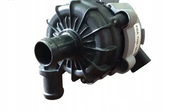 Volkswagen Golf VII Water pump 05L965567C
