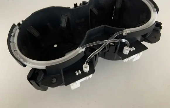 Cup holder front