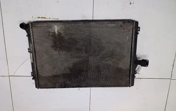 Audi A3 S3 8P Coolant radiator 1K0121251N