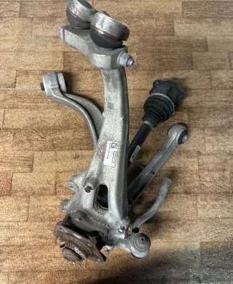 Audi Q5 SQ5 Front wheel hub spindle knuckle 80a407560 80a407271d
