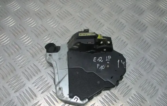 Toyota Corolla E120 E130 Front door lock