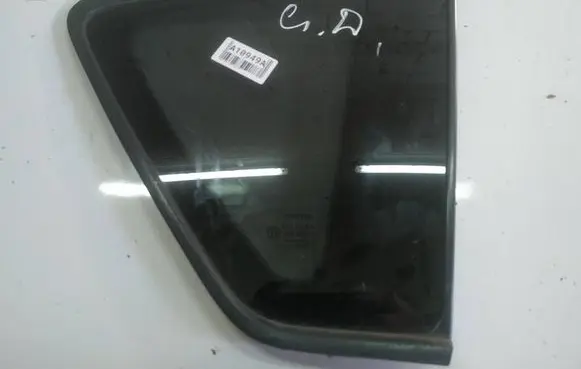 Toyota Corolla Verso AR10 Rear side window AS3