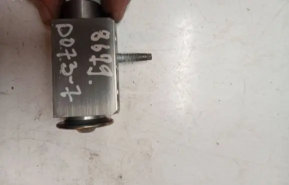 Volvo V60 Air conditioning (A/C) expansion valve 7036866