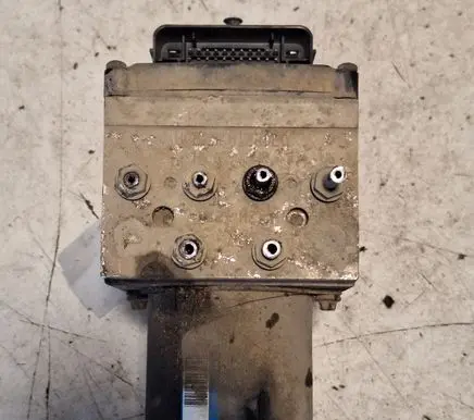 Volkswagen PASSAT B6 ABS Pump 3C0614109N 16705904 16705704F