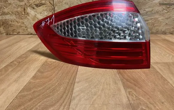 Ford Mondeo MK IV Rear/tail lights 7S7113405B 0374D