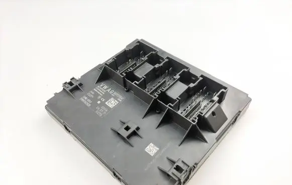 Volkswagen Jetta VI Comfort/convenience module 5K0937084F 5WK50282B BCA4C03