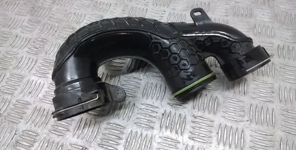 Volvo XC90 Intercooler hose/pipe 31657727