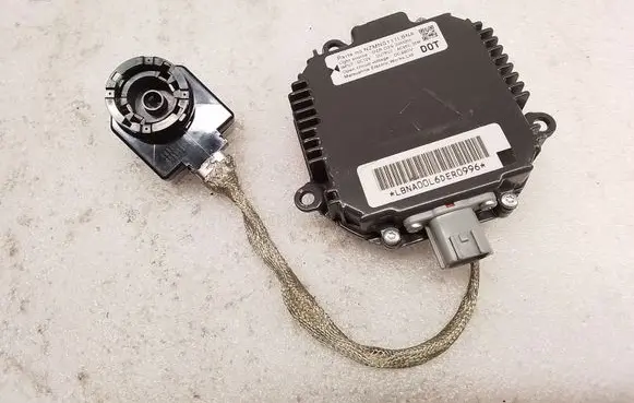 Nissan Murano Z50 Headlight ballast module Xenon NZMNS111LBNA