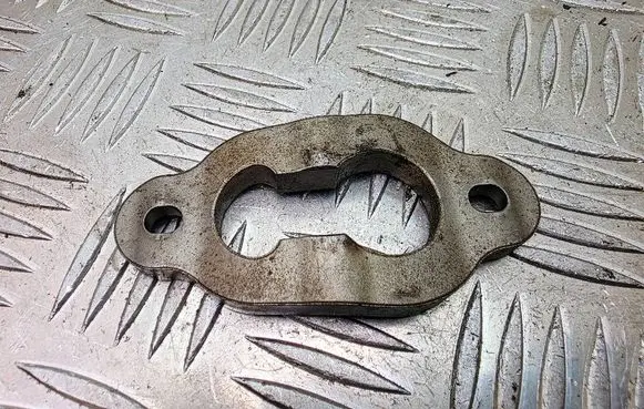 Mazda 6 Fuel Injector clamp holder 