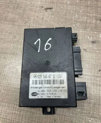 Mercedes-Benz C W203 Tow bar trailer control unit/module A0295456732 5DS00810200