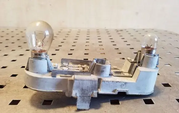 Tail light part
