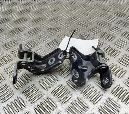 Rear door hinge set