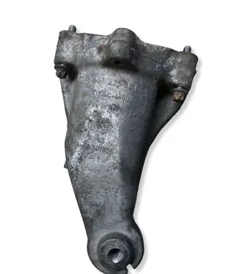Mercedes-Benz E W212 Engine mounting bracket A6512233504 GD01555 ENAC46000