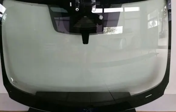 Nissan Qashqai Front windscreen/windshield window 00000000000000395