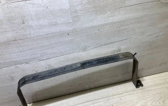 Audi Q3 F3 Fuel tank mounting bracket 5QF201656D