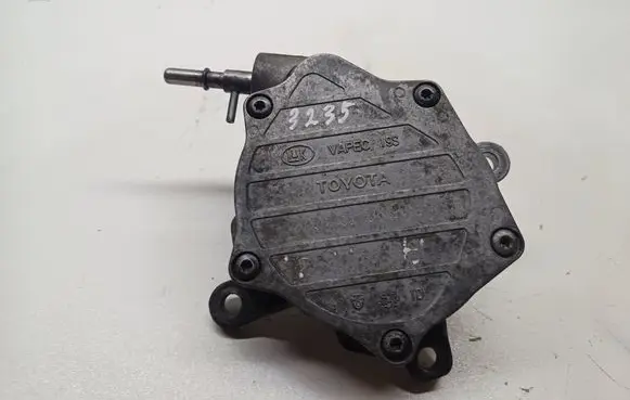 Toyota Avensis T250 Vacuum pump 01020554