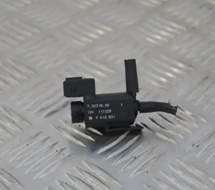 BMW X3 F25 Turbo solenoid valve 70231800