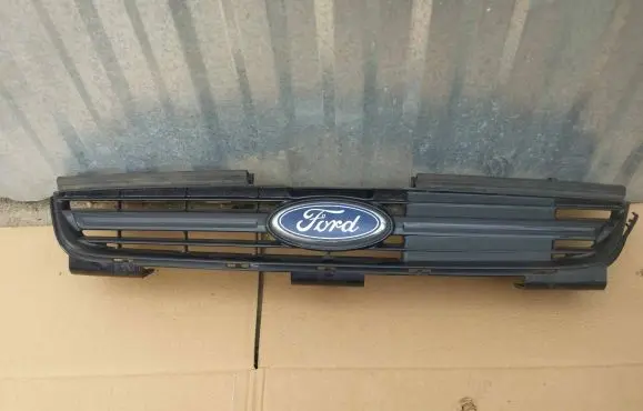 Ford Mondeo MK IV Front bumper upper radiator grill