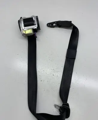 Audi A4 S4 B7 8E 8H Front seatbelt 8E0857706J
