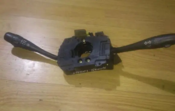 Nissan Sunny Wiper turn signal indicator stalk/switch