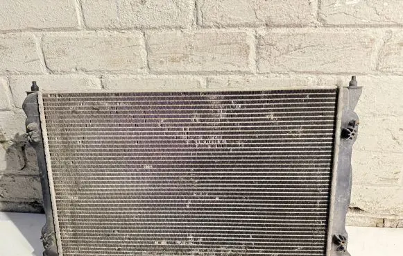 Audi A4 S4 B6 8E 8H Coolant radiator 8E0121251A