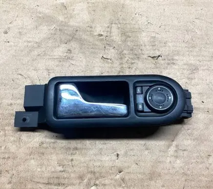Volkswagen PASSAT B5 Front door interior handle 3B1837113