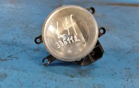 Toyota Prius (XW30) Front fog light 810260W020