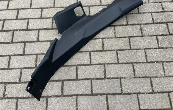 Audi Q7 4M Rear seat side bottom trim 4M0867767D 4M0867767E 4M0867767D4PK