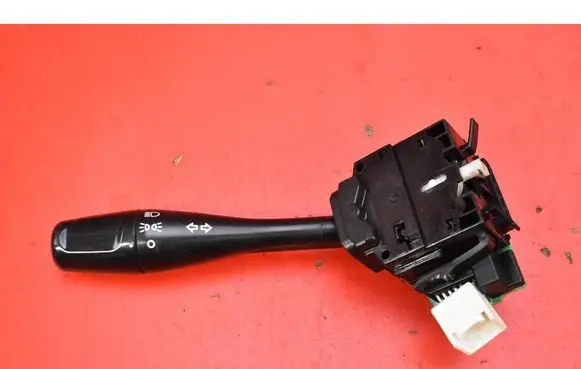 Mitsubishi Outlander Headlight wiper switch 