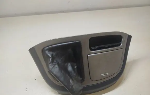 Hyundai H-1, Starex, Satellite Gear shifter surround trim plastic 846324H000