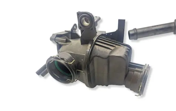 Volvo XC40 Intake resonator 32257942