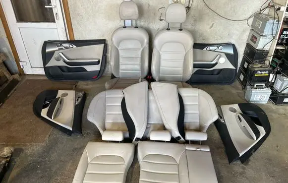 KIA Stinger Seat set 