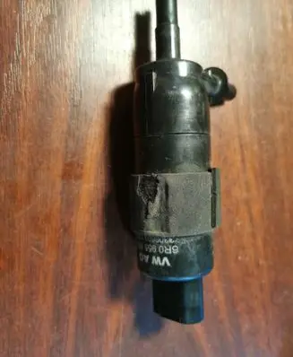 Porsche Macan (95B) Windscreen/windshield washer pump 6R0955681