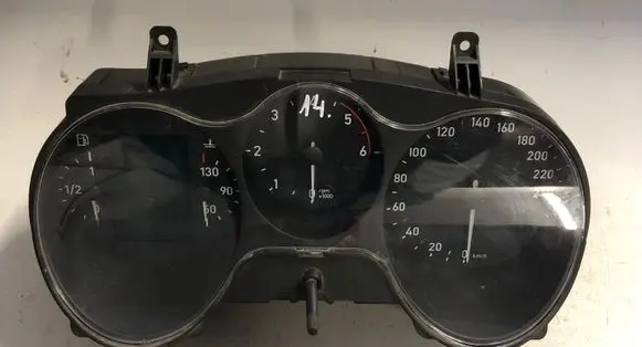 Seat Altea XL Speedometer (instrument cluster) 5P0920847B