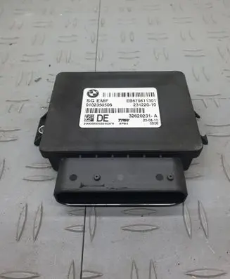 BMW 5 F10 F11 Hand brake control module 6798113 23122010 32620231A