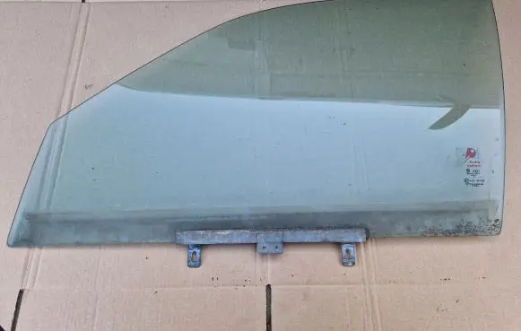 Volkswagen PASSAT B3 Front door window glass four-door 357845201 357837571